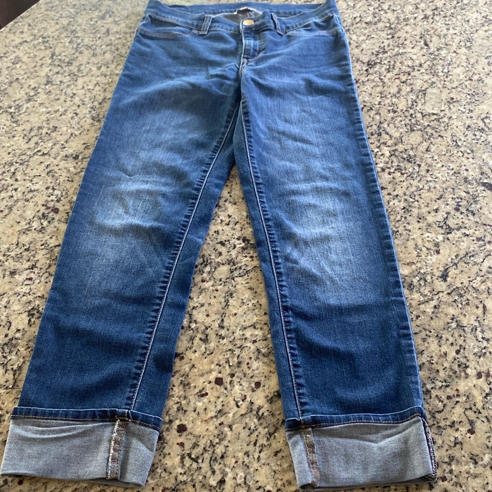 09:08 Juicy Couture Cuffed Jeans